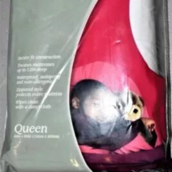 Basic Bedding Zippered Vinyl Mattress Protector - Queen - Picture 2 of 4